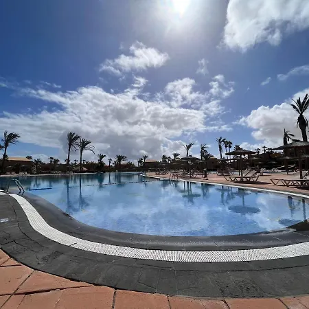 2 Bedrooms In Oasis Papagayo Corralejo